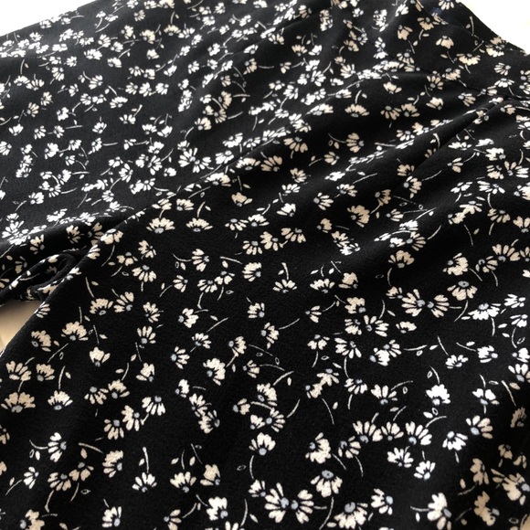 Abercrombie & Fitch high waisted wide leg pant. - Picture 3 of 6